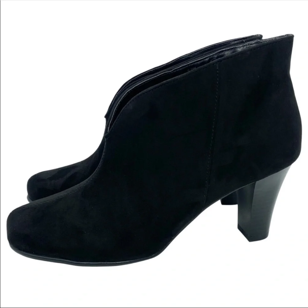 A2 by Aerosoles Women’s Black Faux Suede Ankle Boots